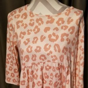NWOT, NEVER WORN HEMISH U.S.A LEOPARD BABY DOLL TOP.